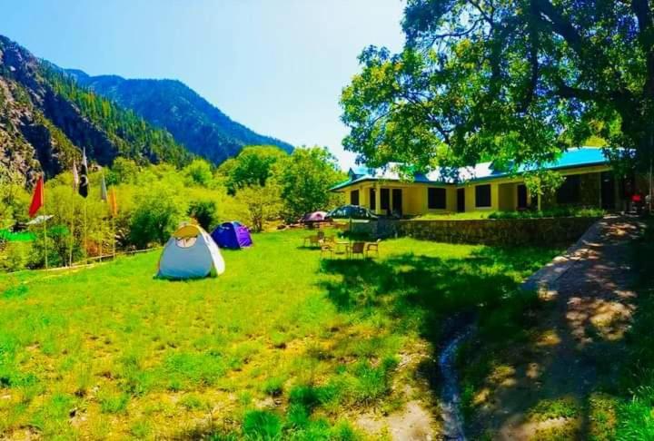 Chitral Inn Resort Exteriör bild